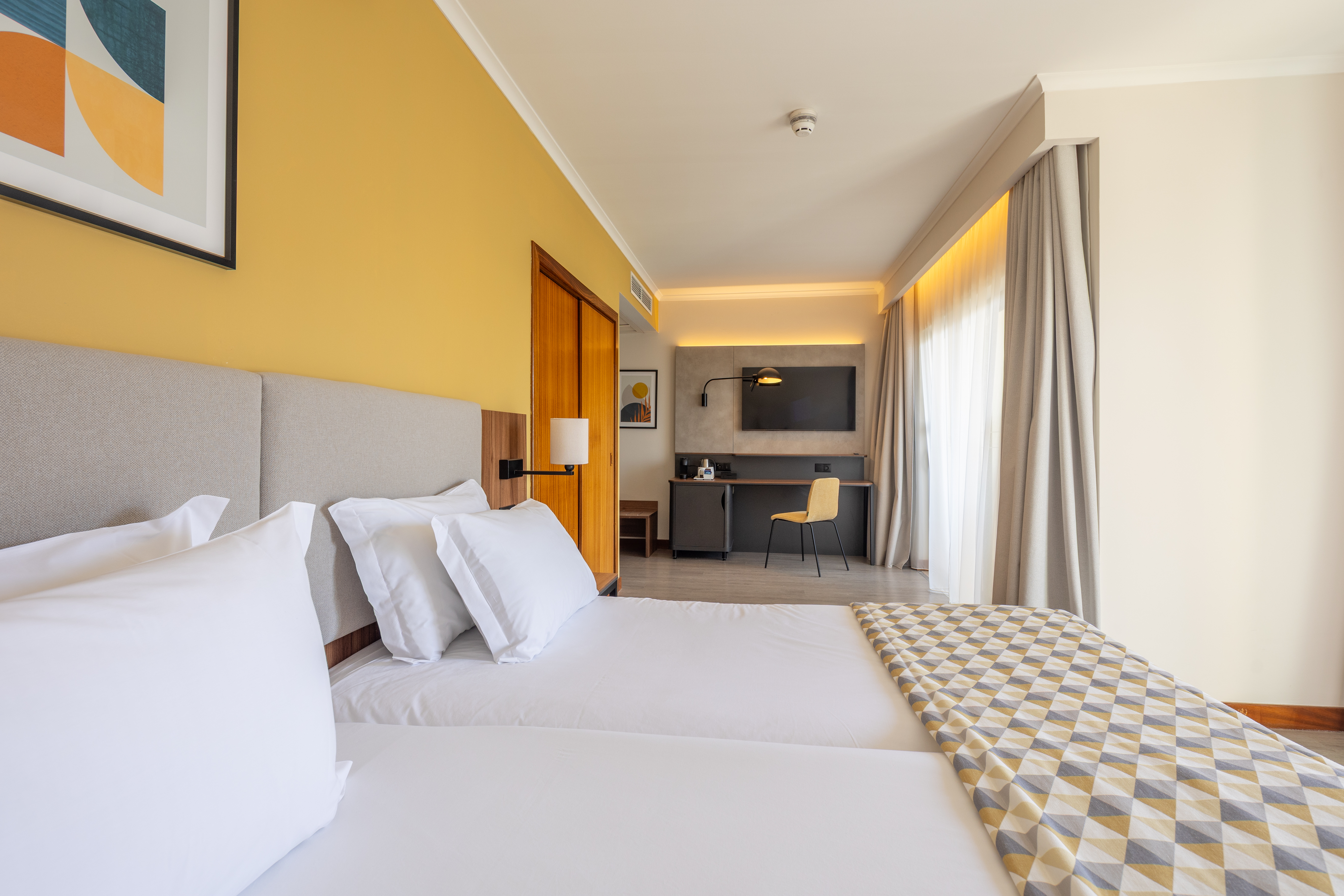 Room, Twin Beds, Accessible