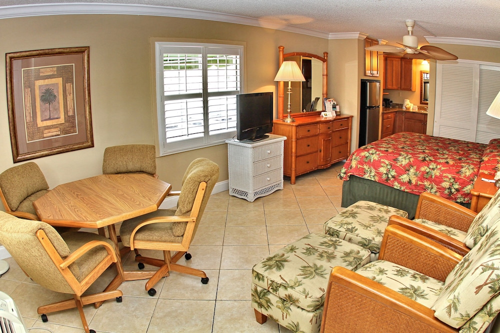 Gulfcoast Inn Naples 18/42