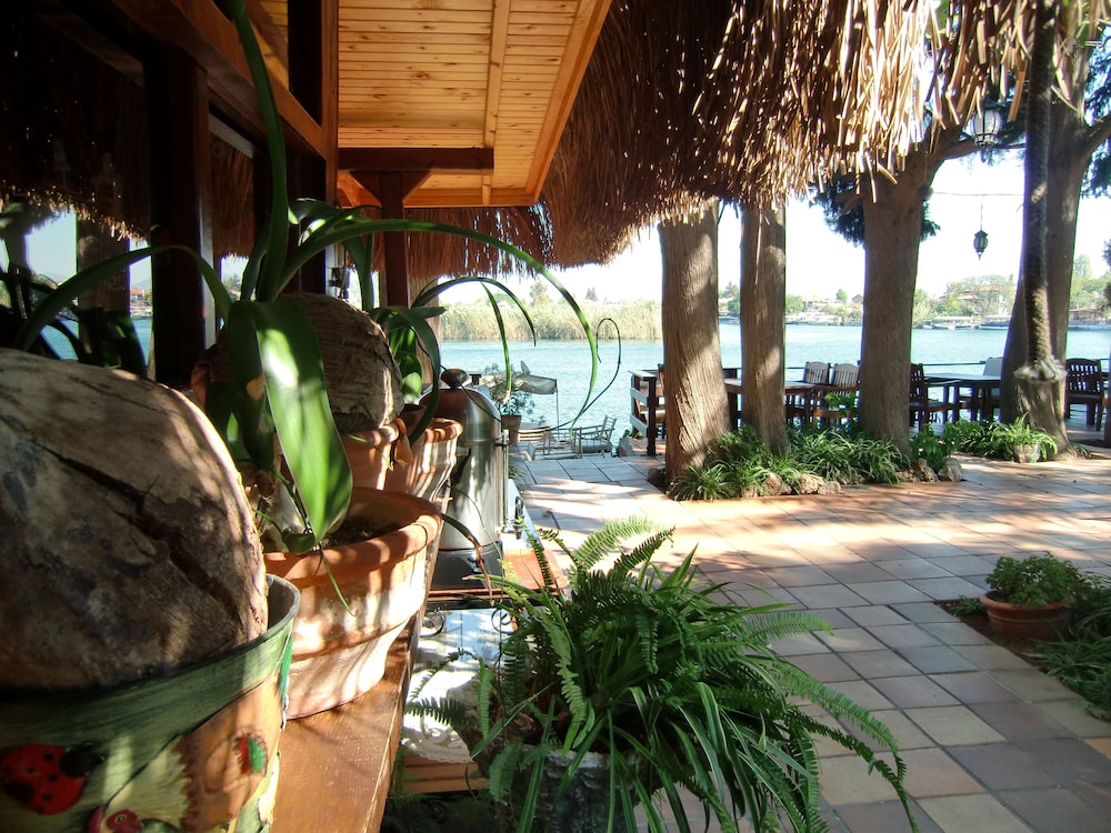 Hotel Happy Caretta 37/47