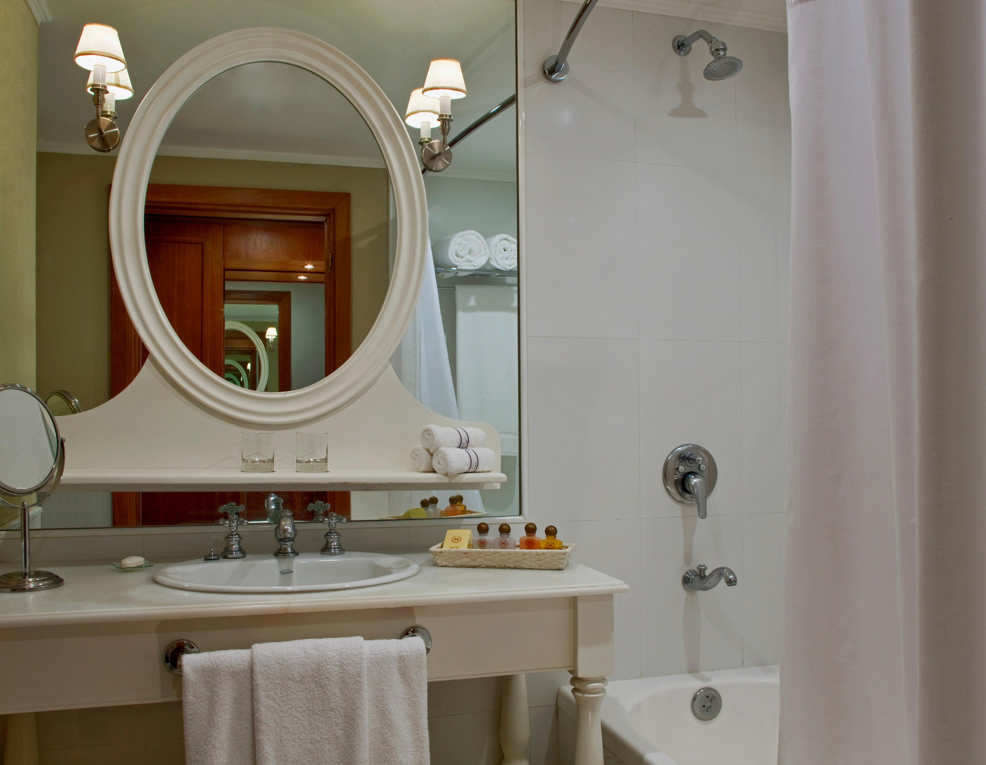 غرفة قياسية بإطلالة على النهر، Sheraton Colonia Golf and Spa Resort 4/4