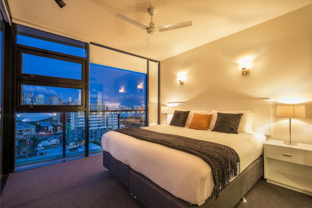 2 Bedrooms, Deluxe, Apartment, King and Queen Bed, 2 Bathrooms