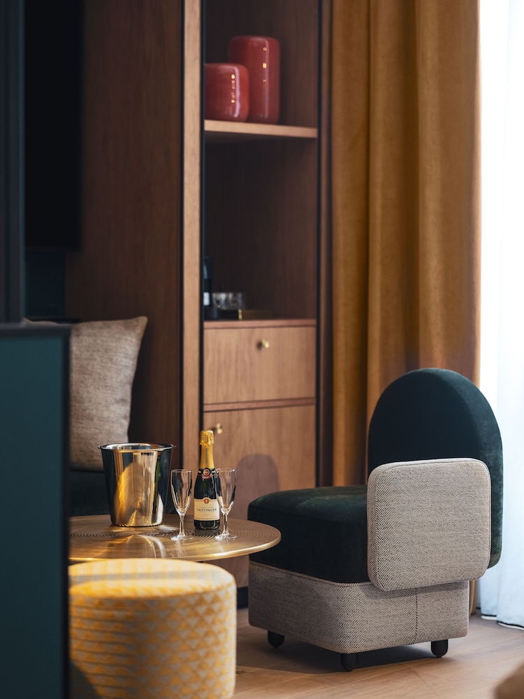 Hotel Dandy 43/50