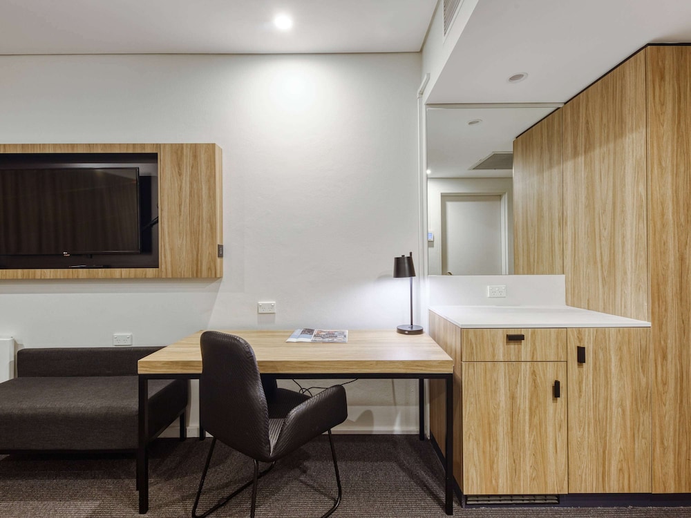 Mercure Penrith 58/69