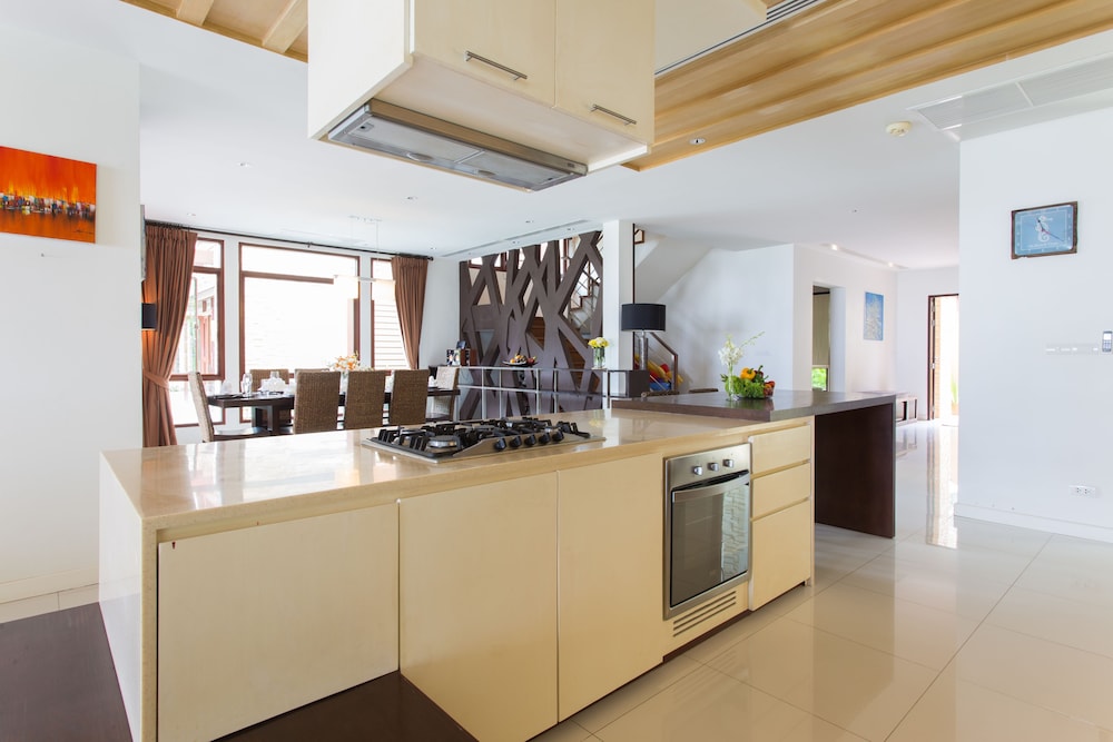 Amatapura Beach Villa 10 9/51