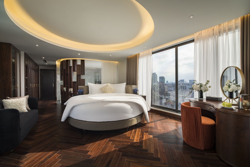 SUITE, PANORAMIC VIEW, TERRACE