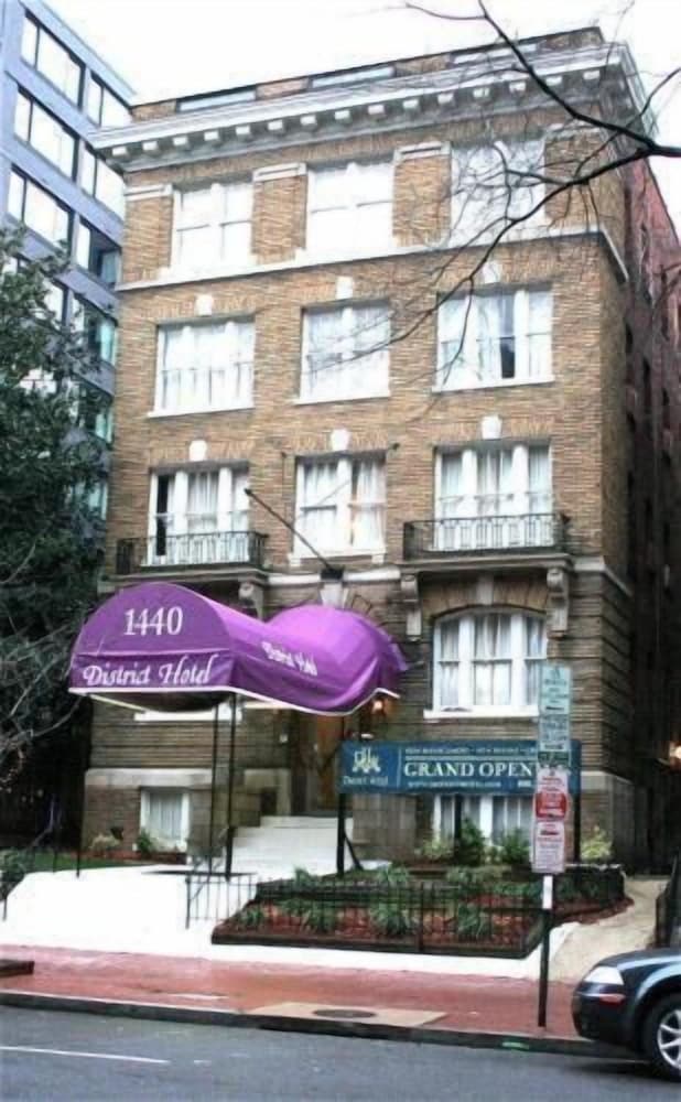 District Hotel 3/59