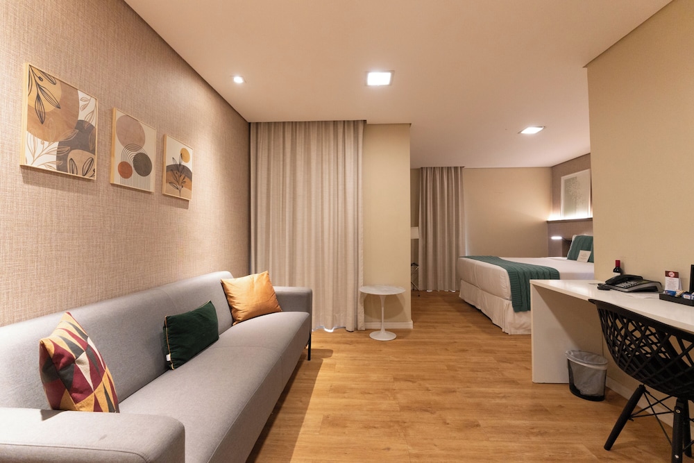 Hotel Heritage 37/50