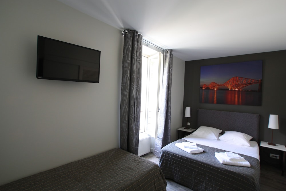 HOTEL DE L'ESTELOU 12/40