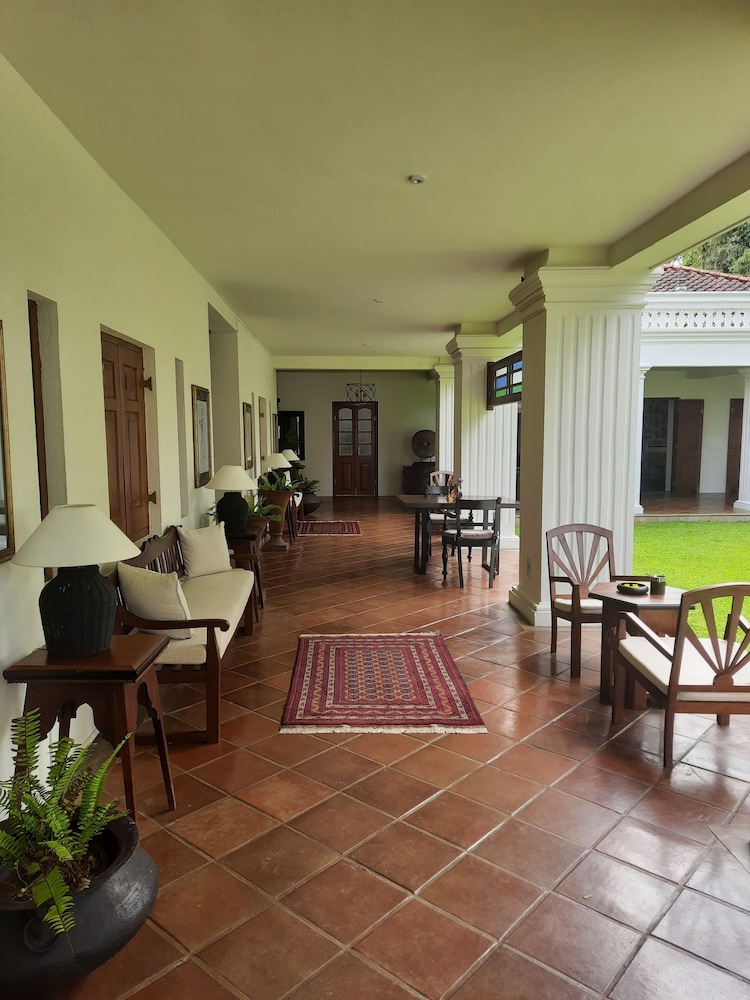 Taru Villas Kandy 26/50