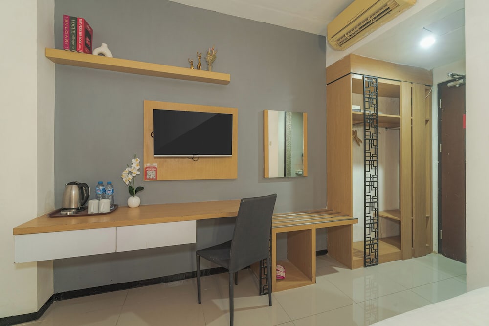 Best Hotel Kedungsari 21/42