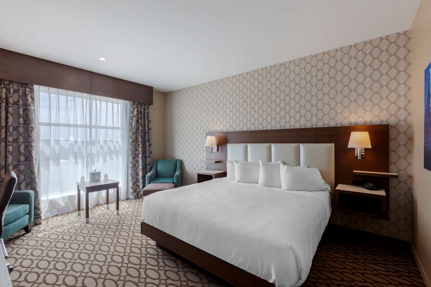 غرفة بسرير كينج، Best Western Plus St. John s Airport Hotel and Suites 3/7