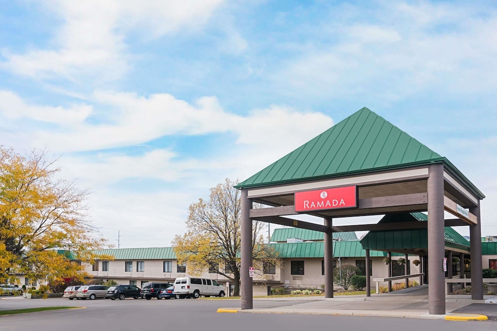 Ramada by Wyndham Plymouth Hotel and Conference Center 1/57