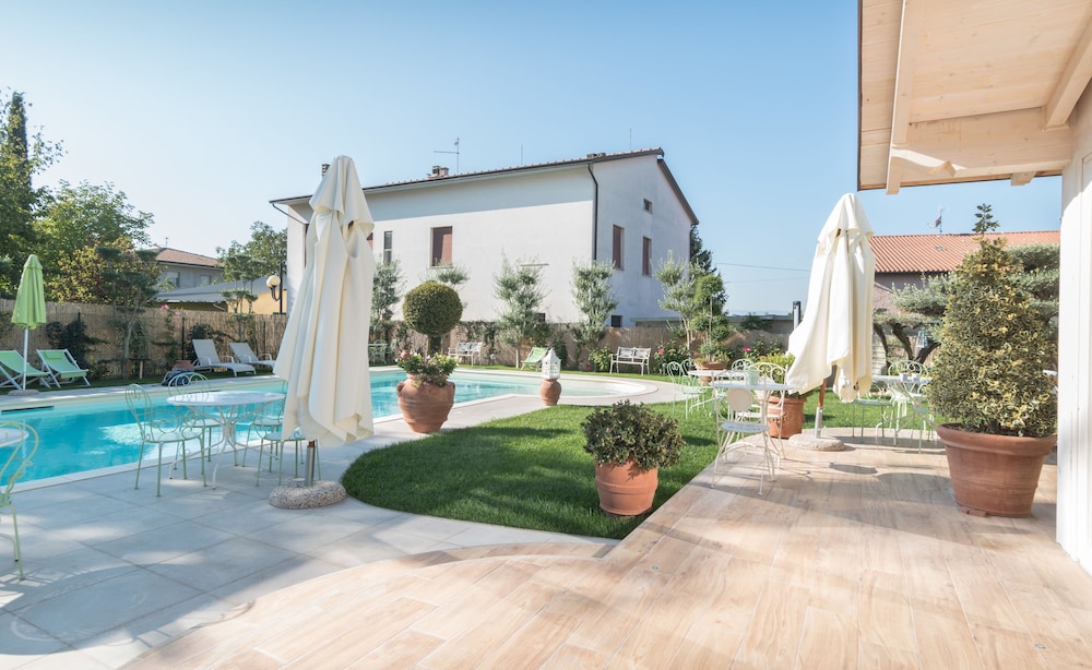 Il Giardino Degli Angeli 41/50