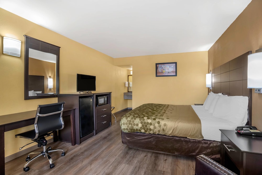 Econo Lodge Easton 53/61