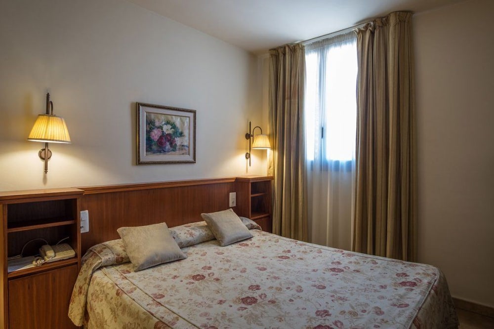 Hotel Sant Jordi 10/50