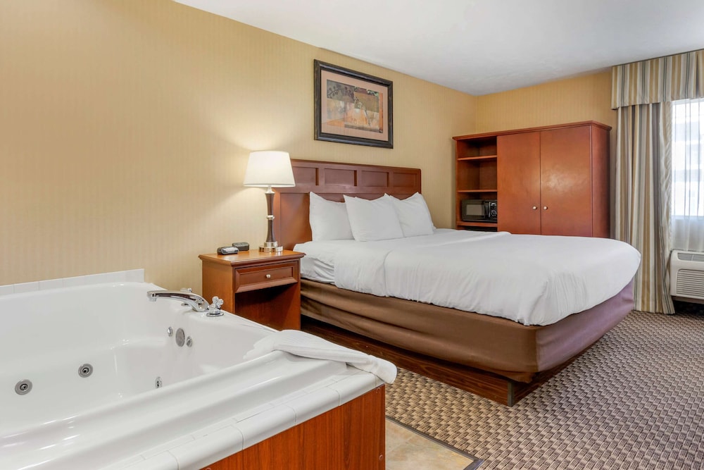 Comfort Inn Traverse City 18/59