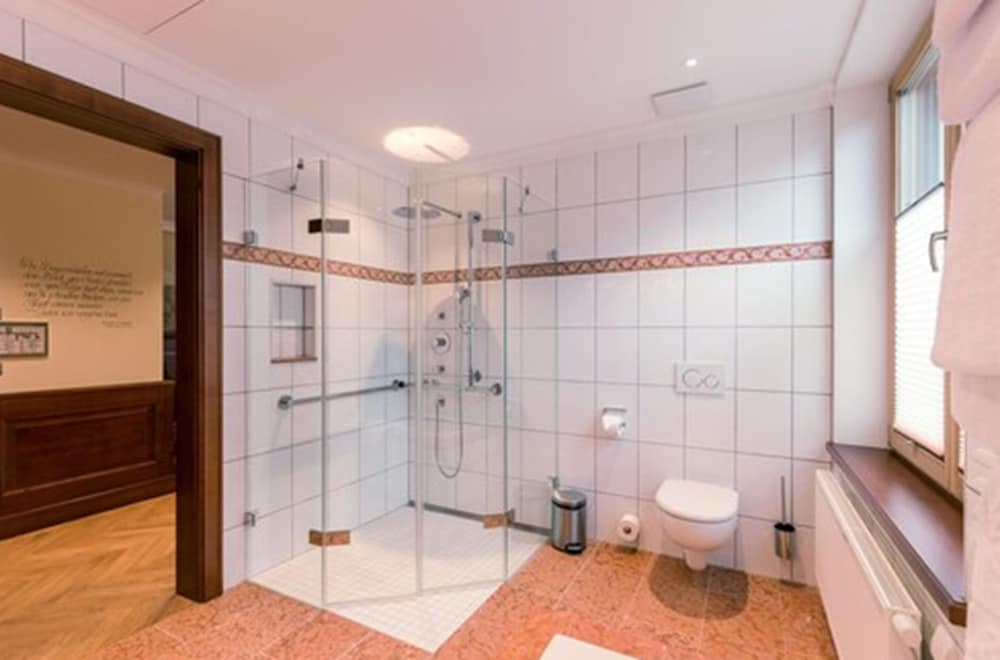 Hotel & Gaststätte Zum Erdinger Weissbräu 12/55
