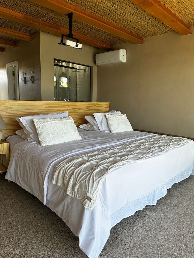 HONEYMOON, STUDIO, SUITE