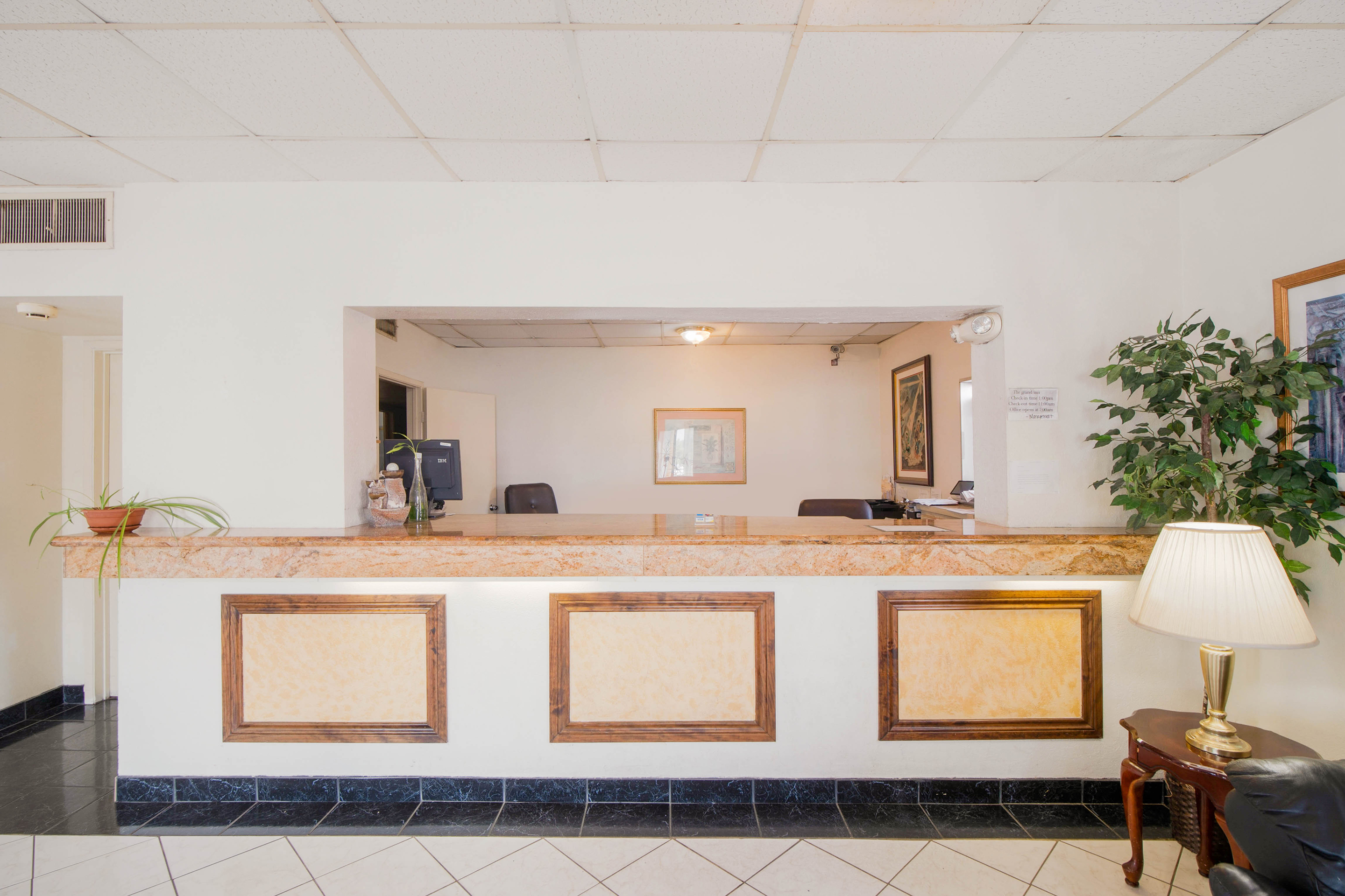 The Grand Inn 2/48