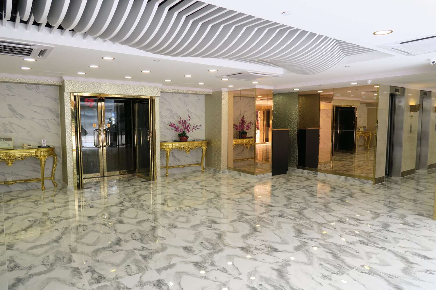 Lobby at Best Western Plus Hotel Kowloon, HONG KONG