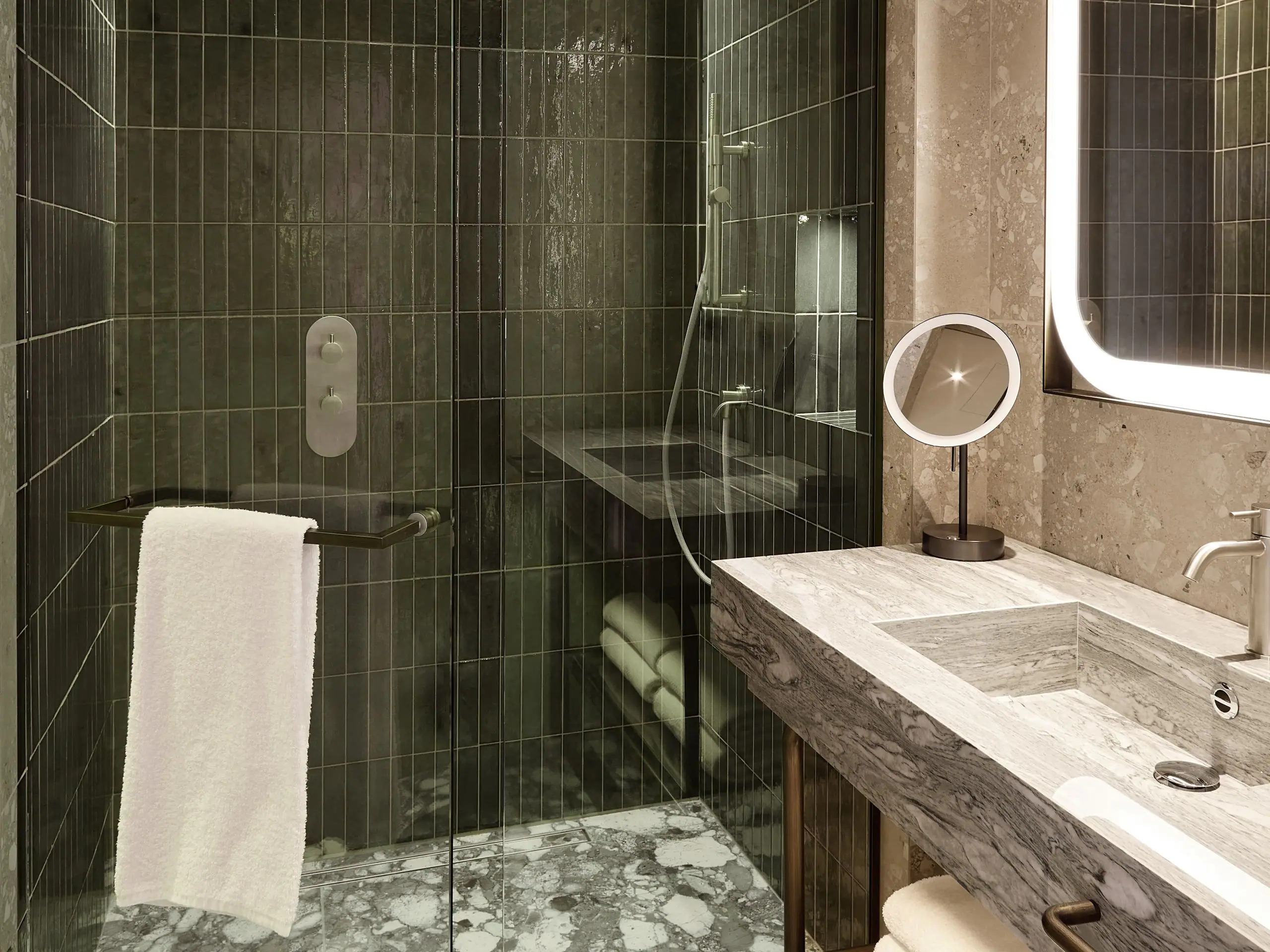 Radisson Blu Es Hotel Roma 47/50