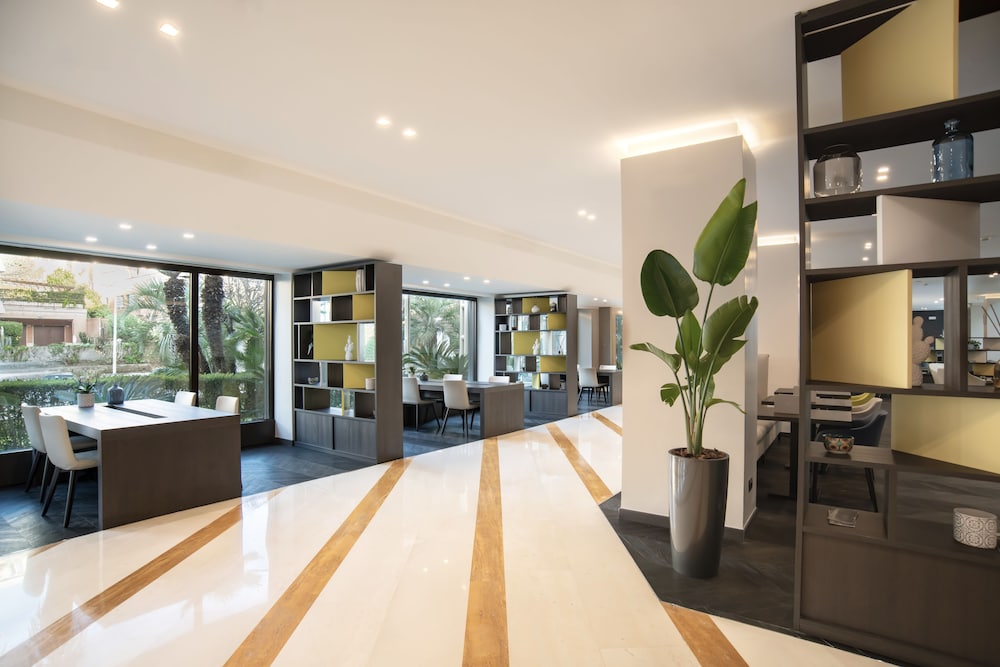 Mercure Roma West 3/73