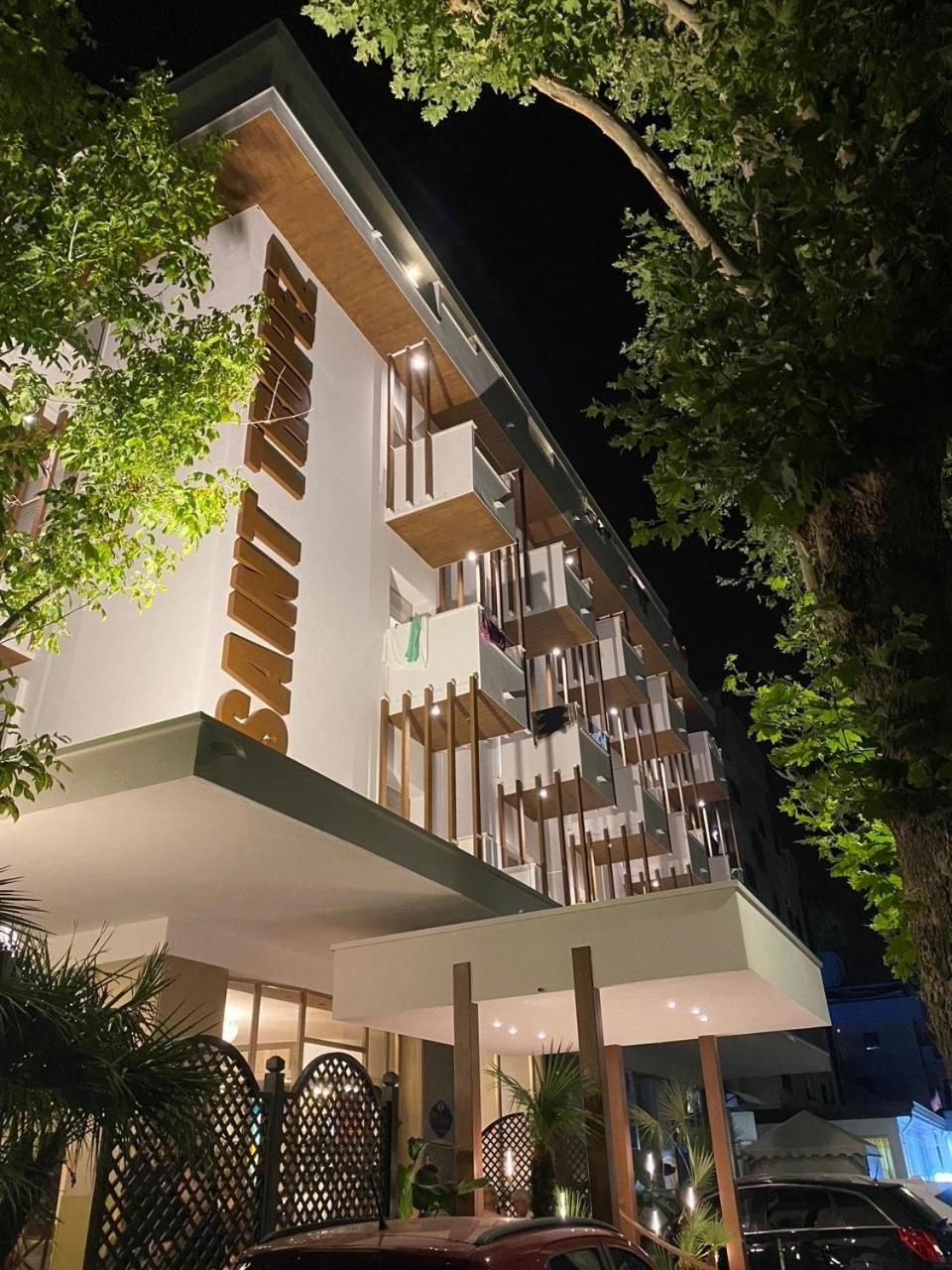 Hotel Saint Tropez Riccione 1/39