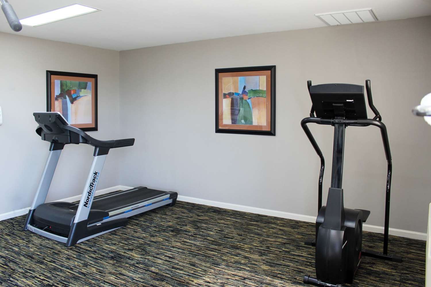 Quality Inn Crossville Near Cumberland Mountain State Park 29/47