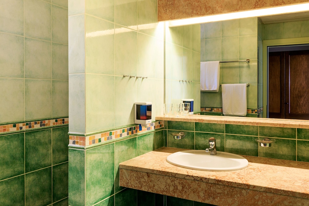 Tirreno Resort 42/44
