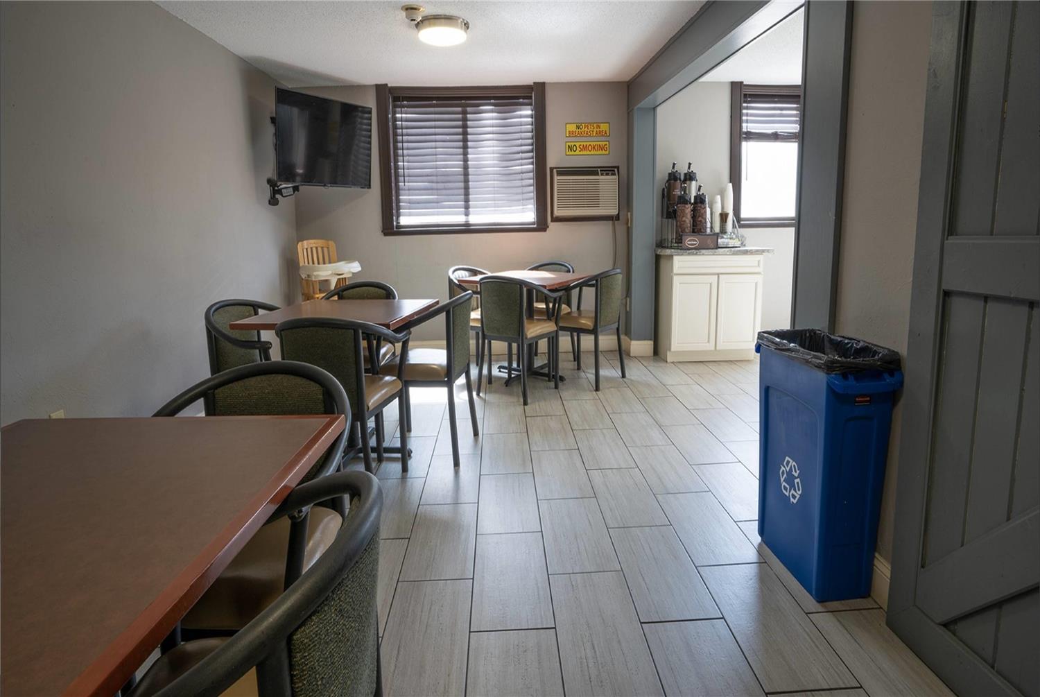 Super 8 by Wyndham Miles City 27/37