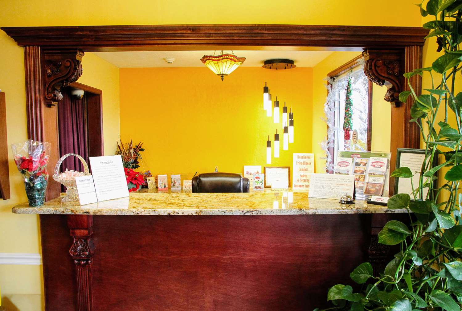 Country Hearth Inn & Suites Union City 2/5