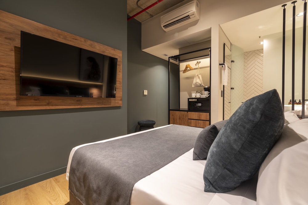 Hashtag 98 Hotel 32/55