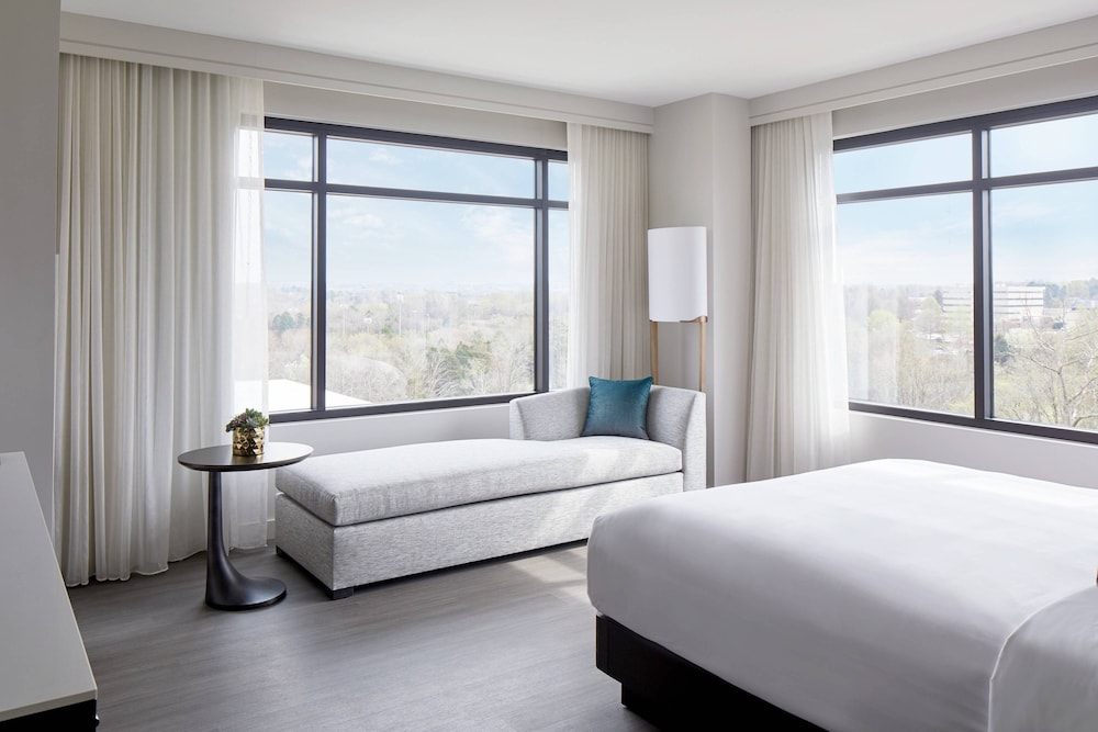 UNC Charlotte Marriott Hotel & Conference Center 15/47