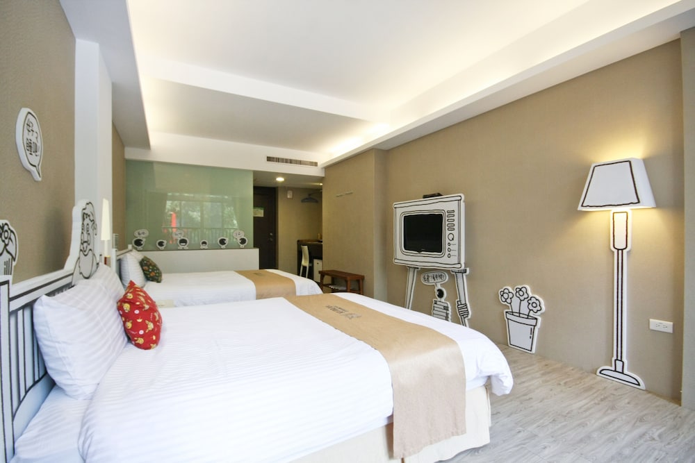 Monster Village Hotel 24/50