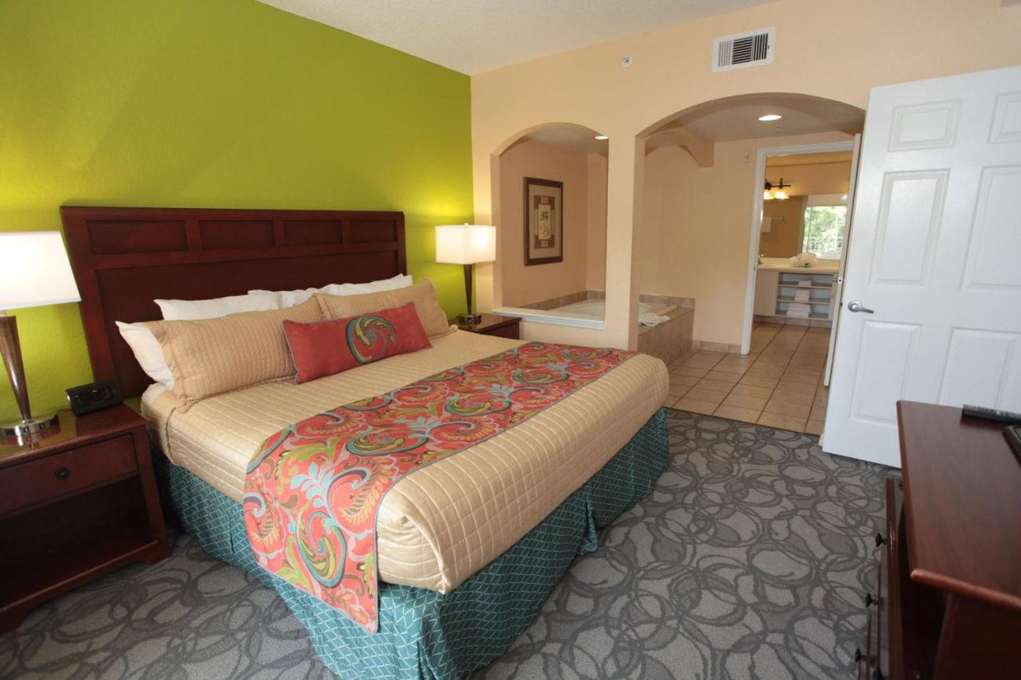 Vacation Village At Parkway 17/48