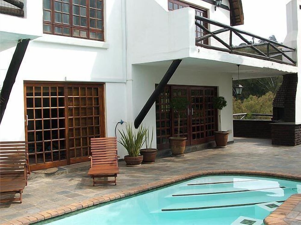 Coral Tree Inn 22/43