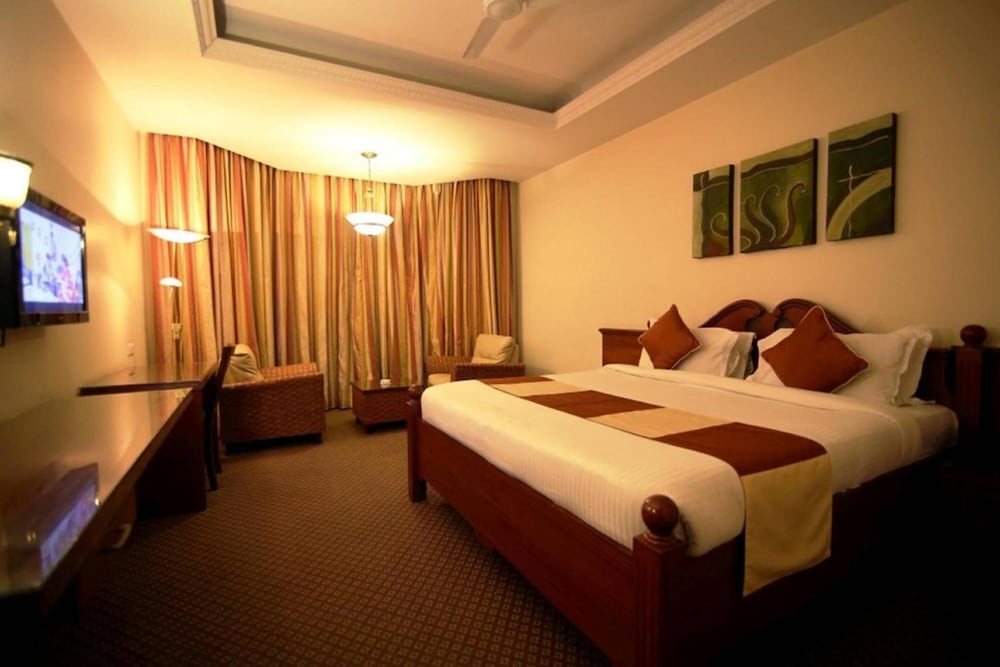 Hotel Cenneys Gateway 16/49