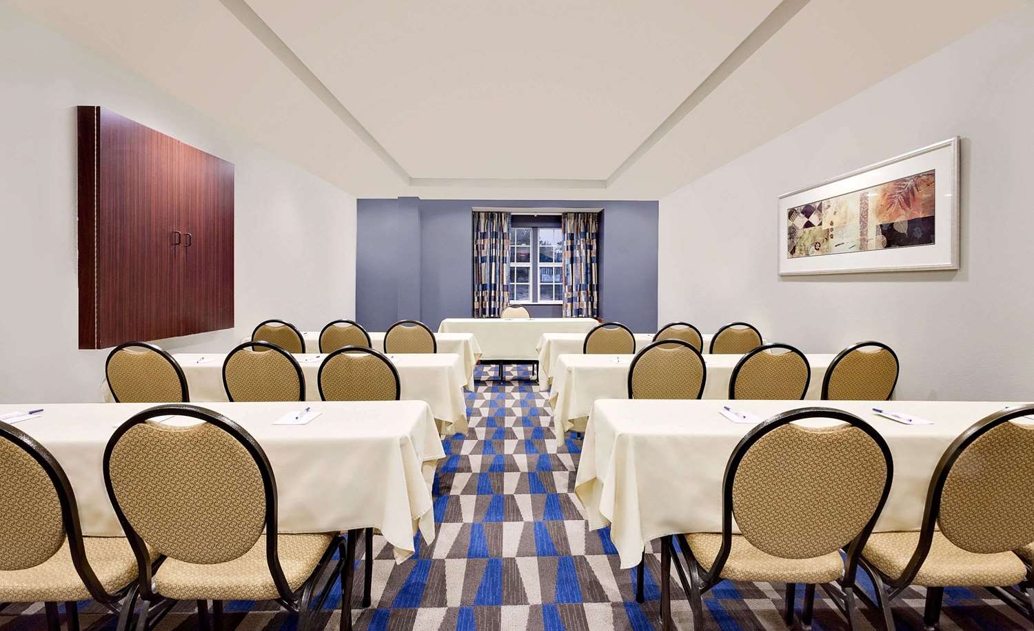 Microtel Inn & Suites by Wyndham Middletown 5/9