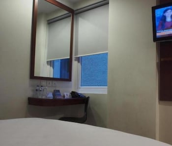 M Hotel Jakarta 67/67