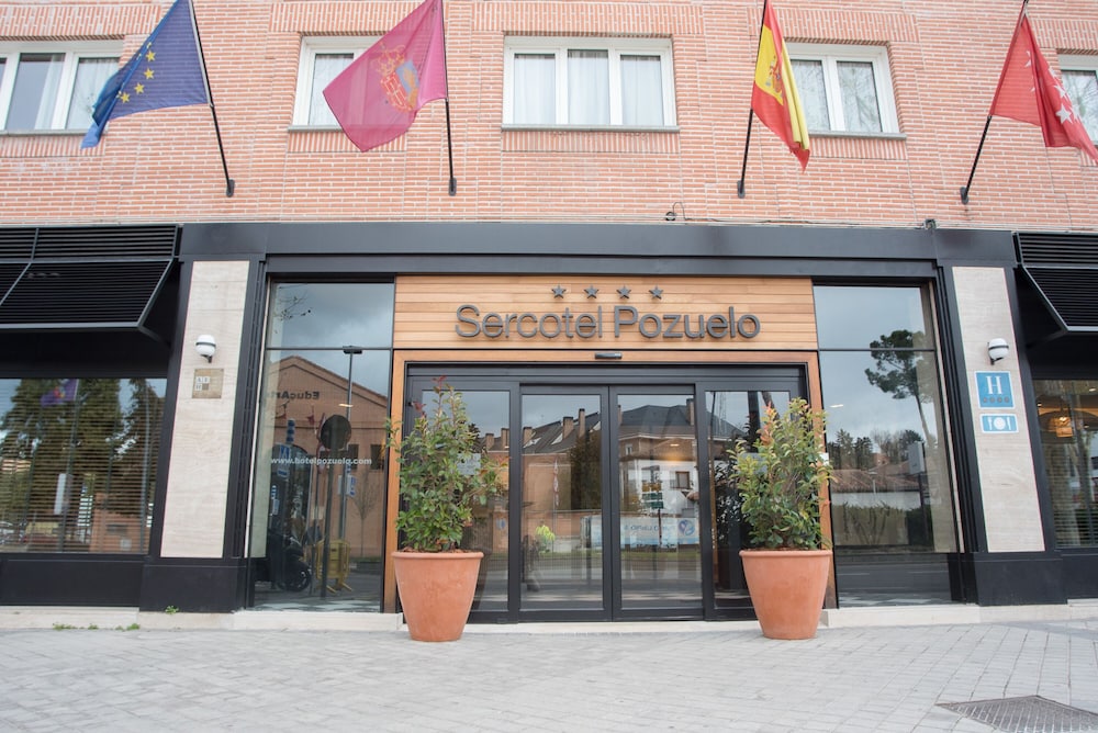 Pozuelo Hotel 3/32