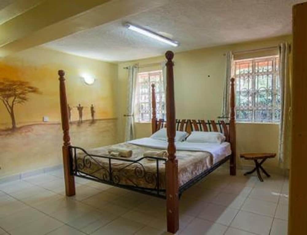 DELUXE, DOUBLE OR TWIN BED