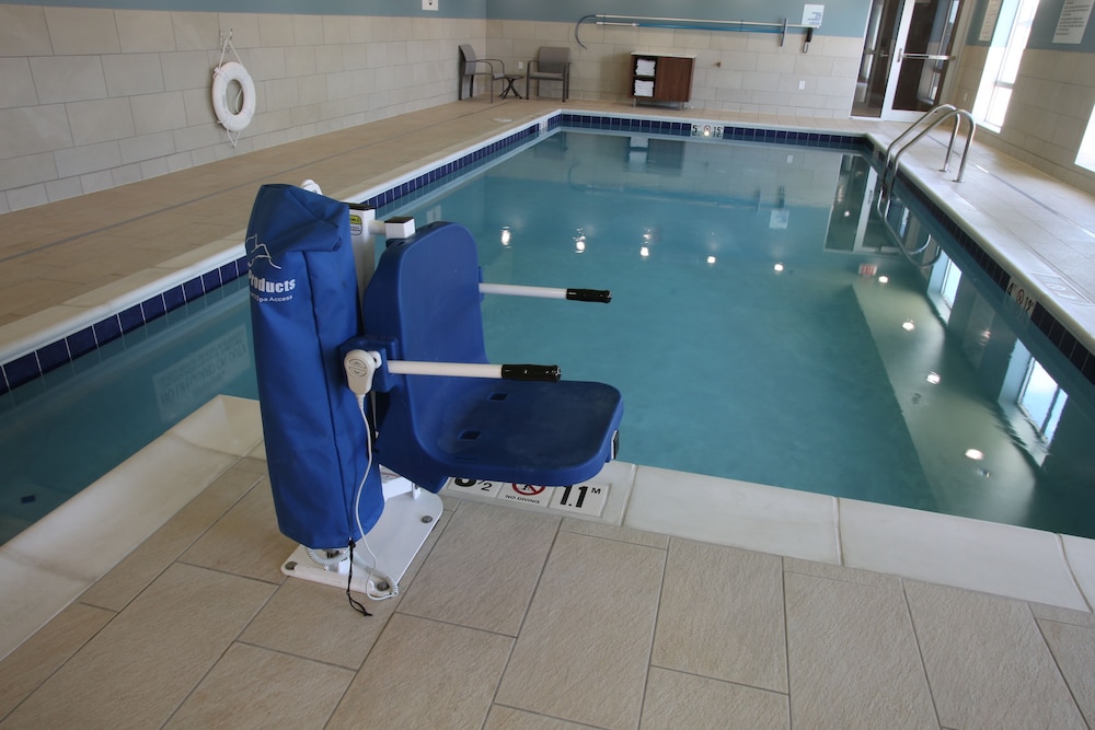 Holiday Inn Express Mccook 37/45