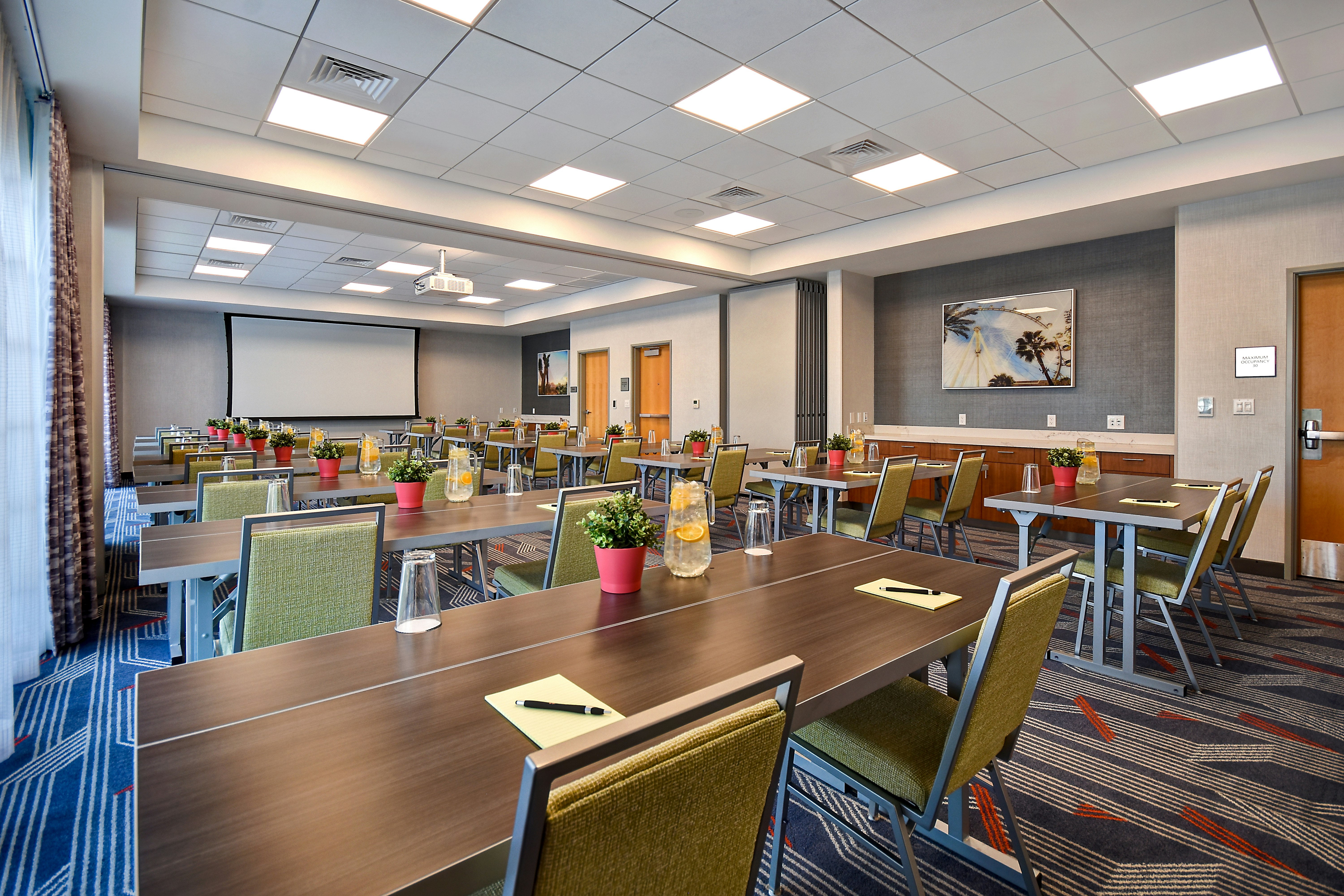 Hampton Inn and Suites Las Vegas Convention Center 43/47