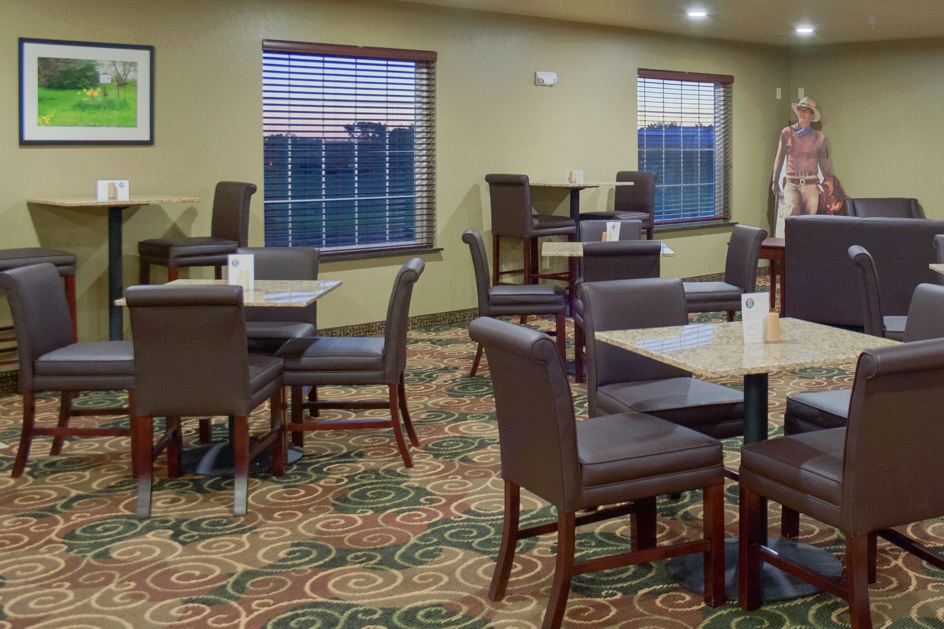 Cobblestone Inn and Suites Winterset 23/27