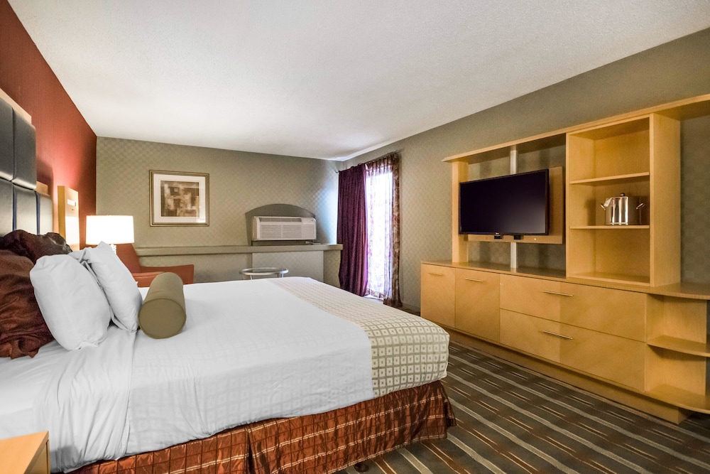 Pier 5 Hotel Baltimore, MD 7/50