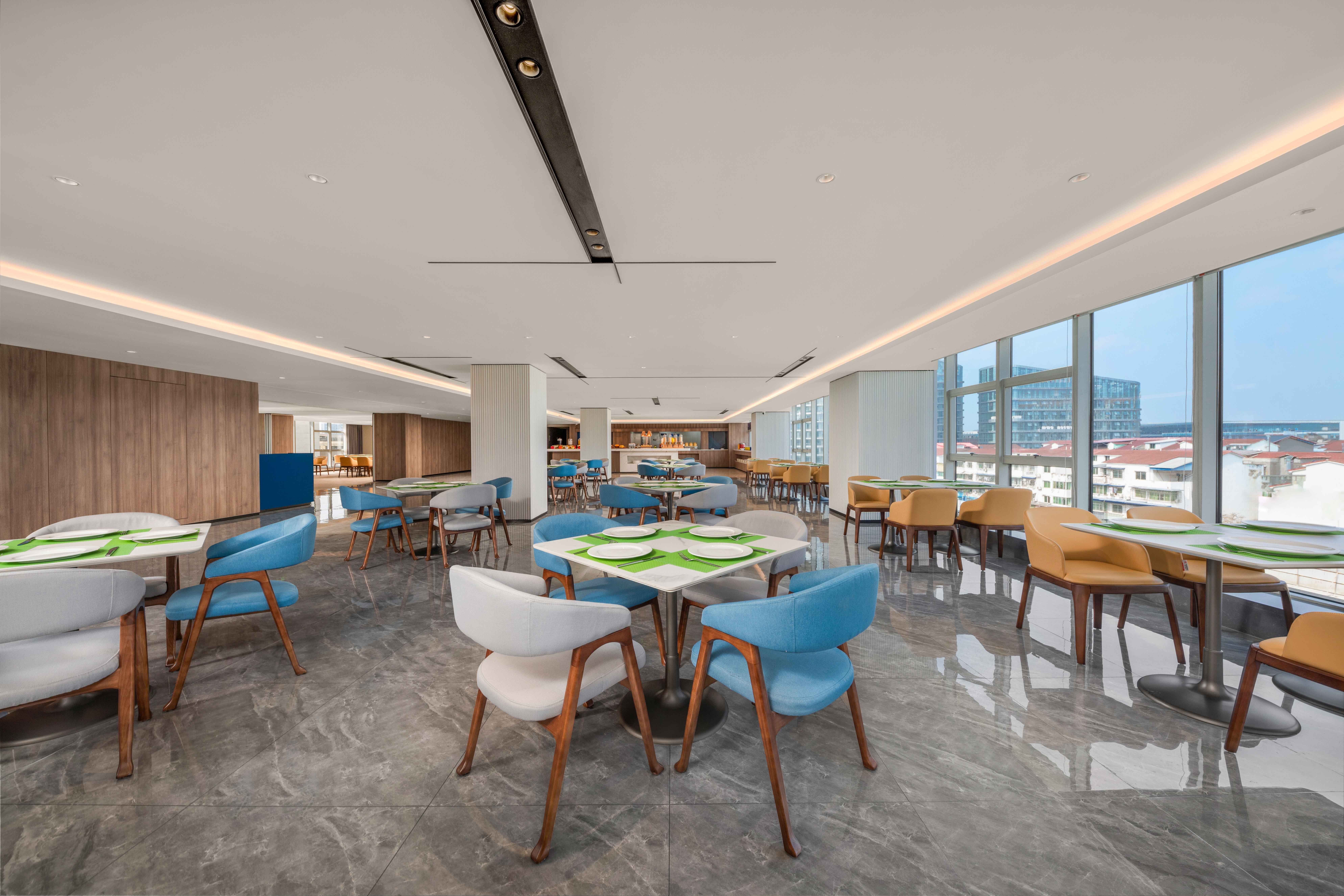 Holiday Inn Express Mianyang Sci-Tech City 41/51