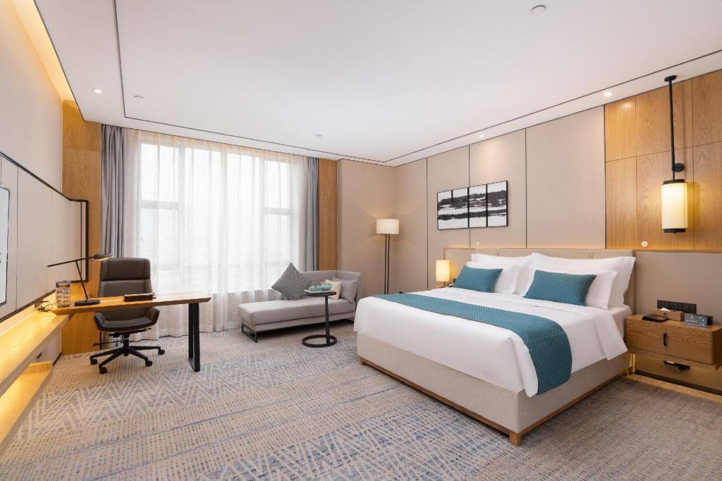 Rezen Longuu Hotel (Zhaoqing Qixingyan scenic spot store) 5/48