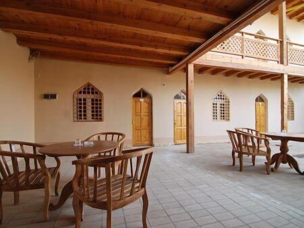 Islambek Hotel 21/40