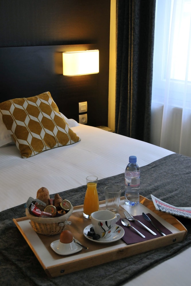 Quatrans Hotel 44/63