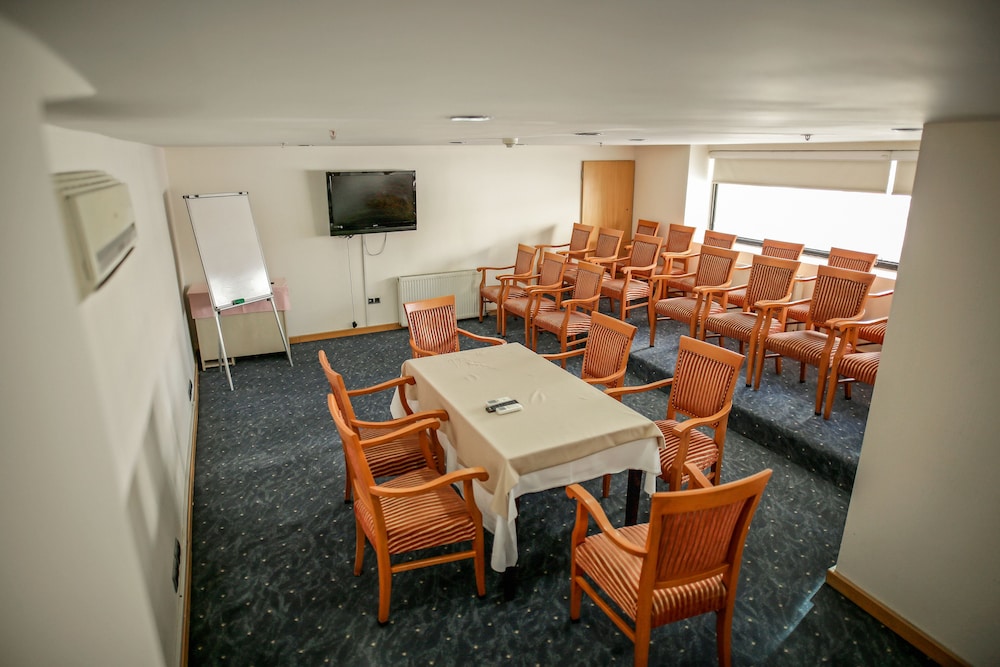 Grand Denizli Hotel 40/50